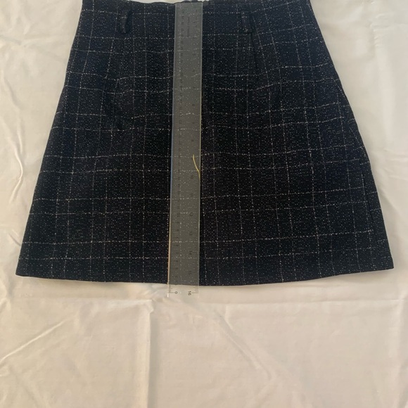 😻BLACK MINI SKIRT WITH GLITTERY DETAILING ✨ - Picture 6 of 6